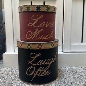 Primitive stackable decor